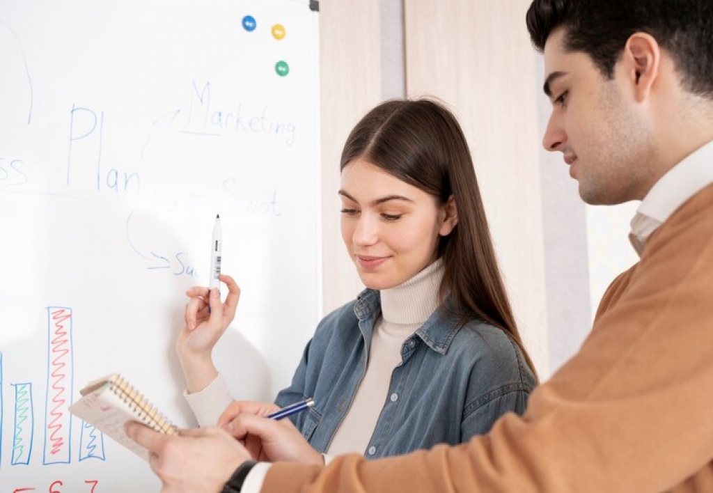 Educación con Mención en Teorías y Gestión Educativa