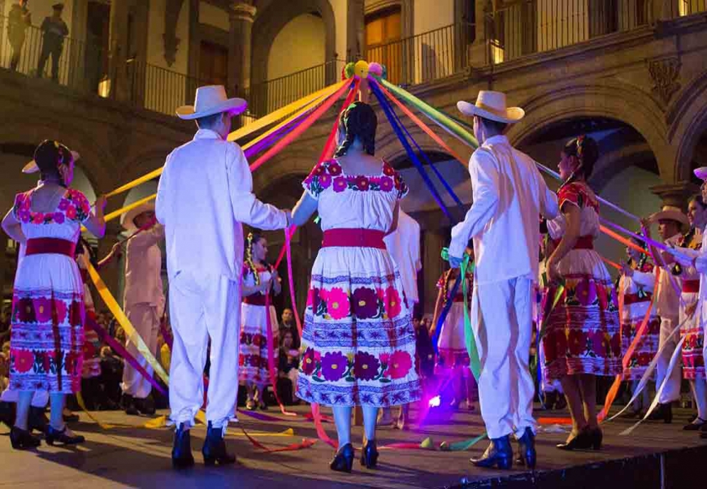 Asistente de Promoción Turistica y Artistica