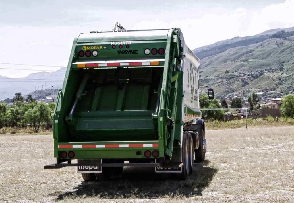 Operador de Camión Compactador de Limpieza Pública 