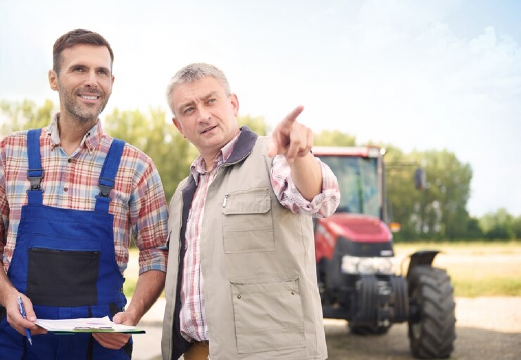 Chofer I Operador de Tractor Agrícola