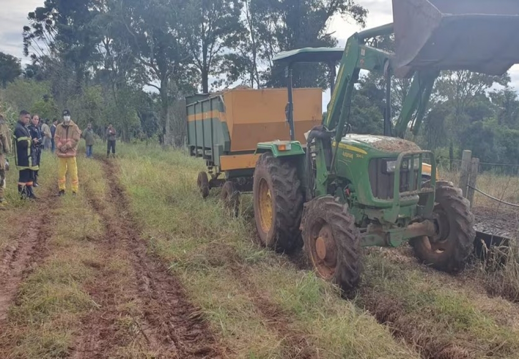 Ayudante de Operador de Tractor Agrícola