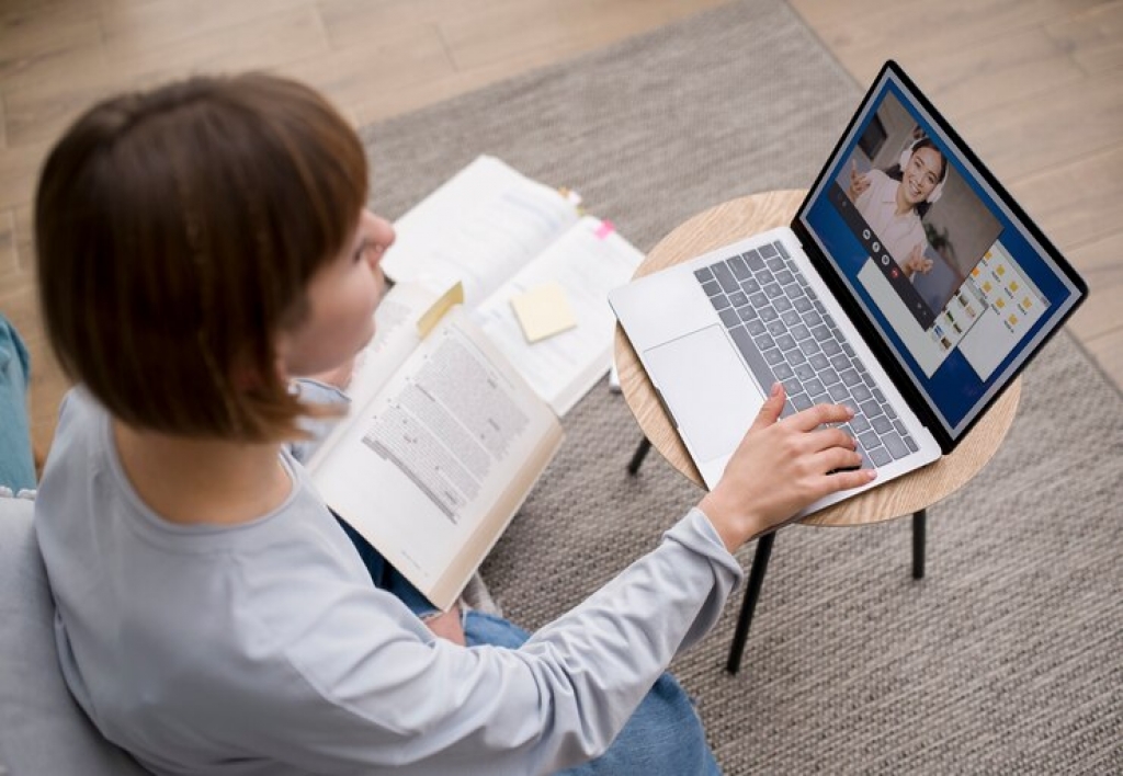 E Learning con Tecnologías Avanzadas para la Educación