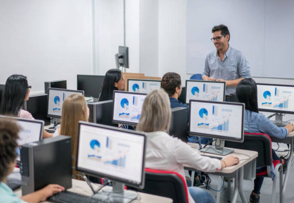 Pedagogía Digital y Habilidades Tecnológicas