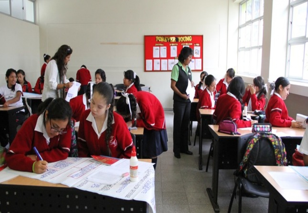 Auxiliar de Educación Secundaria