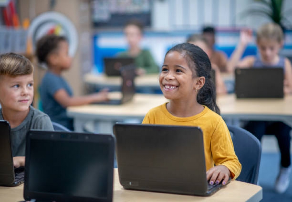 Tecnología de la Educación Básica Alternativa