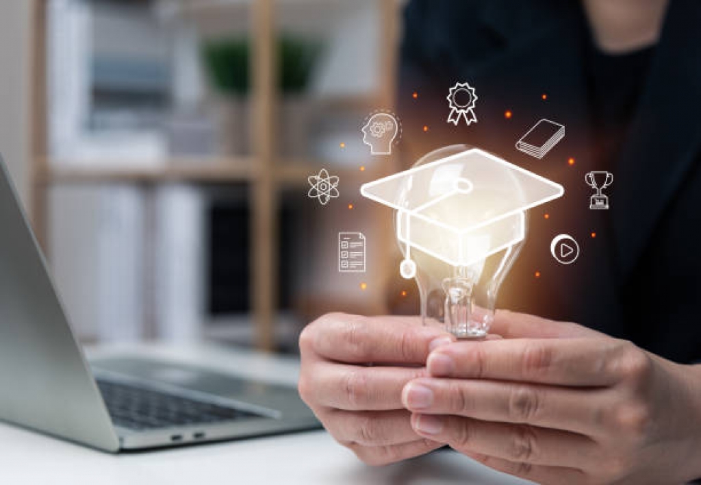 Tecnología Educativa y Competencias Digitales