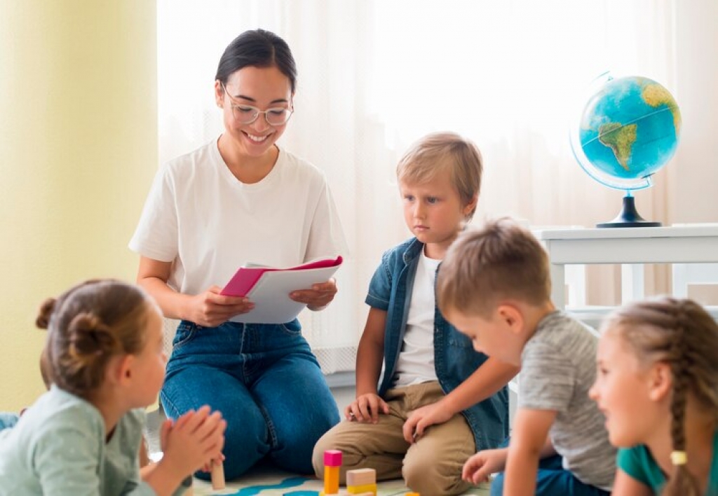 Docencia de la Educación Infantil y Media