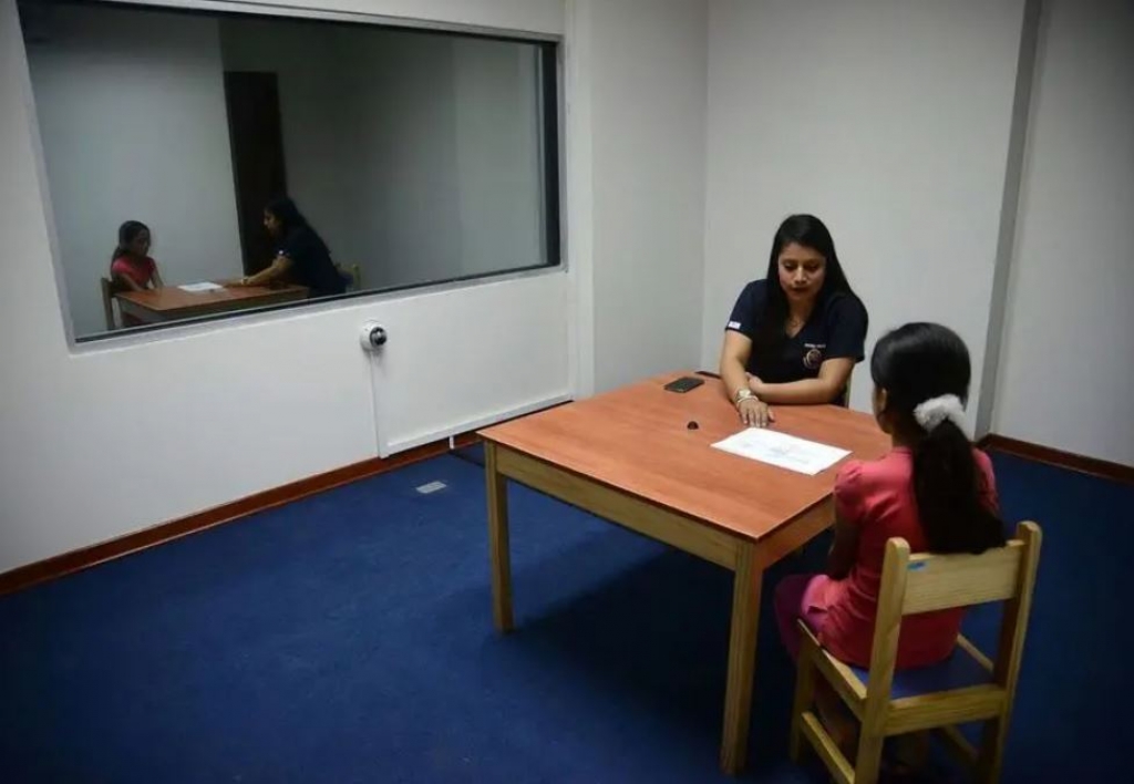 Cámara Gesell y Entrevista Forense